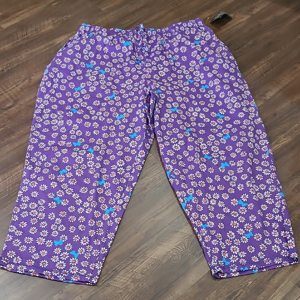 Floral Print Purple Women’s Pajama Pants Tag Says 2x Fits Like 3x